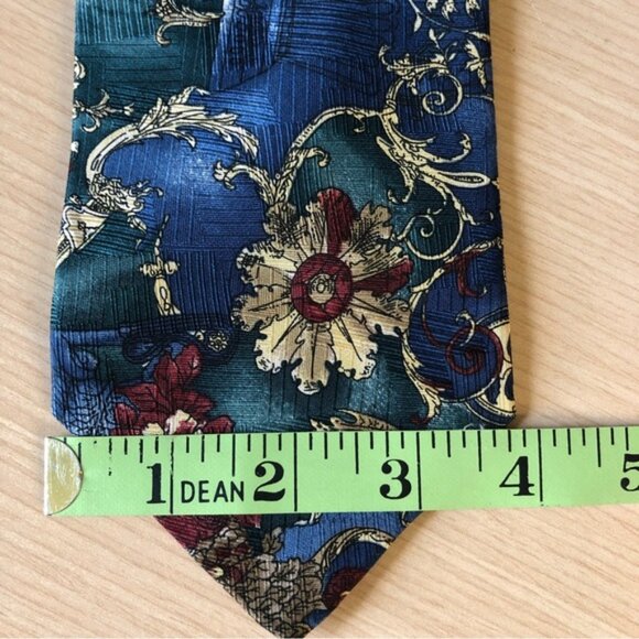 💕2/$16💕Bialucci Collection 100% Silk Patterned Tie - Picture 4 of 4